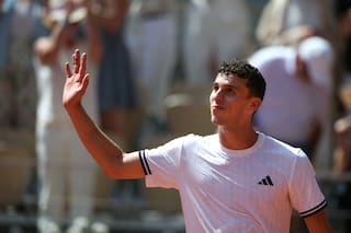 Juan Manuel Cerúndolo venció a Jannik Sinner, número 1 del mundo, y consumó en Roland Garros el mayor triunfo de su carrera