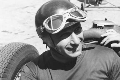 Juan Manuel Fangio fue elegido el mejor piloto de la historia de la F1
