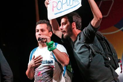 Juan Manuel Sánchez, consejero de Graduados del Lenguas Vivas, interrumpió al ministro de Cultura, Pablo Avelluto, en la apertura de la Feria del Libro