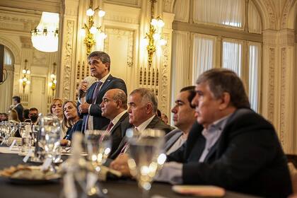 Juan Manzur durante los encuentros en Tucumán