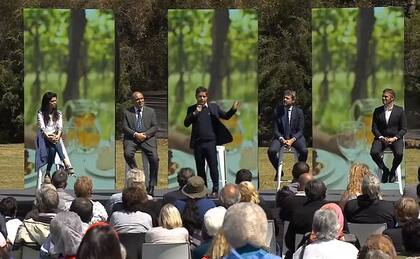 Juan Manzur, jefe de Gabinete, Axel Kicillof, gobernador de la provincia de Buenos Aires, Matías Lammens, ministro de Turismo y Deportes y Luana Volnovich, titular del PAMI en la presentación del Previaje para jubilados de PAMI.