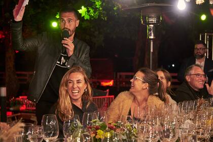 Juan Marconi se encargó de conducir el evento y hacer reír a los comensales.