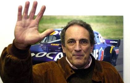 Traverso terminó de despedirse de las pistas a los 54 años, luego de cosechar 16 coronas y 155 victorias en 774 carreras; una de las trayectorias más brillantes del automovilismo local.