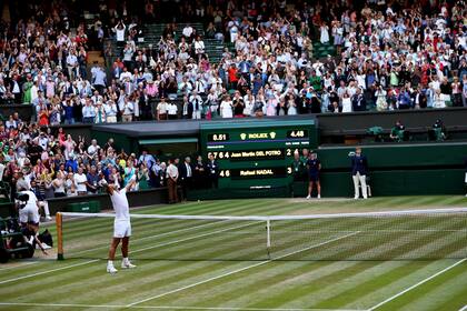 Tras 4h48m de batalla, Nadal ya puede celebrar ante Del Potro: fue por los cuartos de final de Wimbledon 2018.