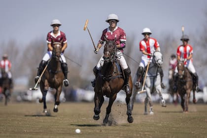 Juan Martín Nero integra UAE, de 37 goles de handicap y uno de los tres contendientes principales del gran favorito de la Triple Corona.