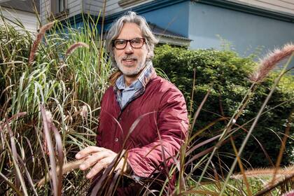 Juan Miceli se dedicó más de 30 años al periodismo, hasta que sintió un llamado diferente y se animó a escucharlo.