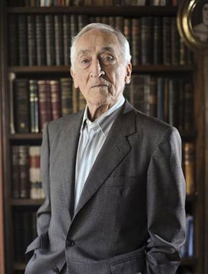 Juan Ovidio Zavala fue perseguido político durante el peronismo y luego, como autoridad de cárceles en la Revolución Libertadora, perdonó al comisario de policía que lo había torturado