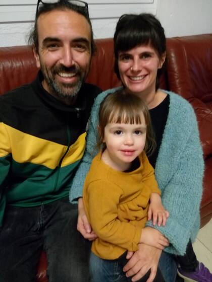 A Juan Pablo Menna, que vive en Girona, su empleador ya le avisó que se quedó sin trabajo por la crisis provocada por el coronavirus