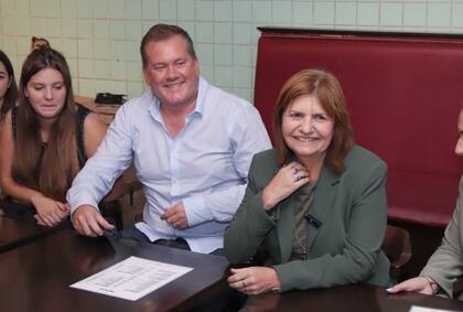 Juan Pablo Arenaza y Patricia Bullrich