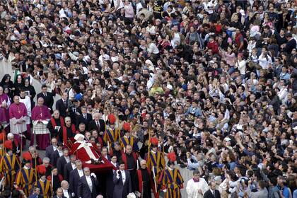 Juan Pablo II visitó 129 países durante sus 27 años de pontificado. 