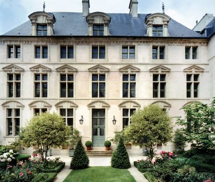 Juan Pablo también diseñó y restauró completamente el jardín que había desaparecido en el siglo XIX.