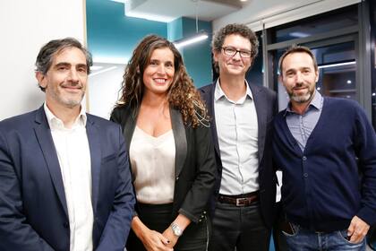 Juan Pablo Trípodi de Agencia de inversores, María Julia Bearzi, Mariano Mayer, Secretario de Pymes de la Nación y Marcos Galperín