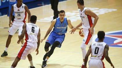 Juan Pablo Vaulet fue la gran figura de Bahía Basket