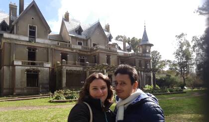 Juan Pablo y Noelia tienen este hobby desde que se pusieron de novios. Siendo padres, cambiando algunas rutinas, viajan con sus hijos para mostrarles que es posible tener otra calidad de vida.