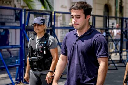 Juan Pedro Guarino yendo a declarar en la audiencia número 11 por el crimen de Fernando Báez Sosa. 
