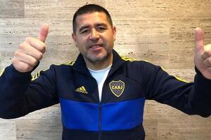 Juan Román Riquelme tiene su propia hinchada de escritores