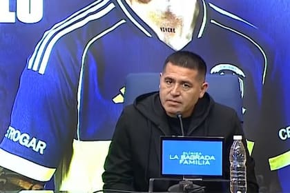 Juan Román Riquelme en conferencia de prensa