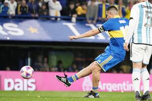 El video del gol de Riquelme en su partido despedida en la Bombonera
