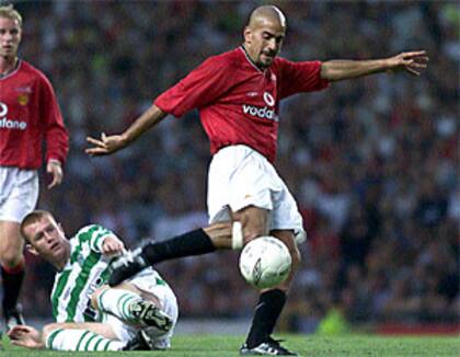 Juan Sebastián Verón, con la camiseta de Manchester United, donde disputó 82 partidos