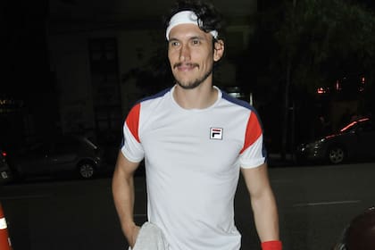 Juan Sorini y un look muy deportivo