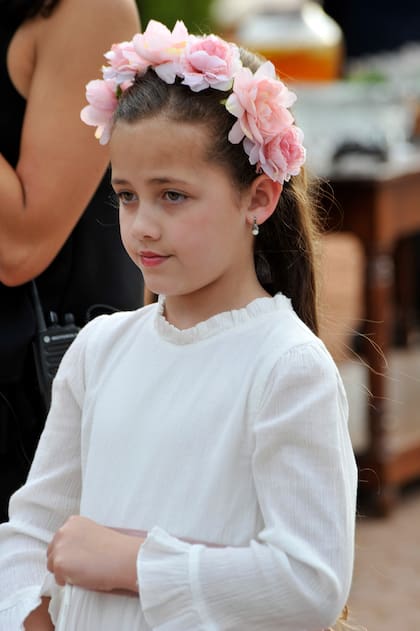 Juana, ahijada de María Belén Ludueña, fue parte del cortejo. Muchos amigos y familiares de la novia llegaron especialmente desde Mar del Plata.