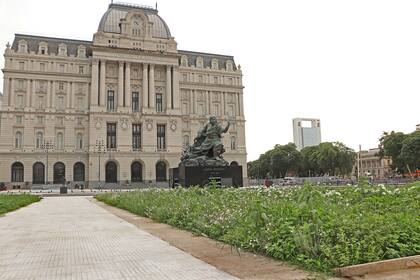 Juana Azurduy, delante del CCK