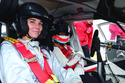Juana, lista para participar de la co-driving experience organizada por Citröen en el Owners Club de General Rodríguez