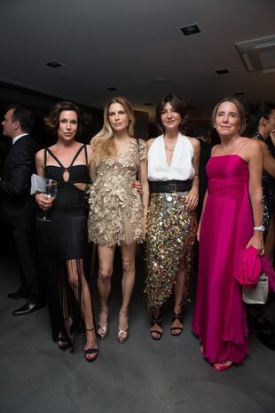 Juana Santillán Braun, Julieta Kemble, Evangelina Bomparola y Verónica Zoani de Nutting.