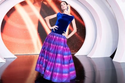Juana Viale lució un vestido diseñado por Gino Bogani