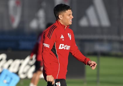 Juanfer Quintero no es titular en el River de Coudet, pero igual busca ser determinante: ¿Chacho lo pondrá en la final?