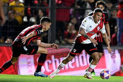 Juanfer Quintero, uno de los mejores de River en Paran, junto a Armani