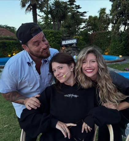 Juanita Groisman junto a Laurita Fernández y Fede Bal (Foto: Instagram/@estoesblender)