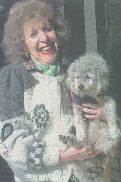 Juanita Martínez se quitó la vida de un tiro; la encontraron con un arma en la mano y una foto de José Marrone en la otra