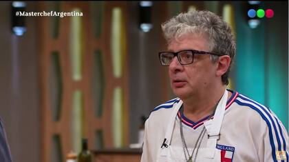 Juanse con la remera de la selección inglesa