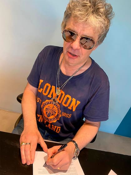 Juanse, el líder de Los Ratones Paranoicos, firmó contrato para ser parte de la segunda temporada de MasterChef Celebrity