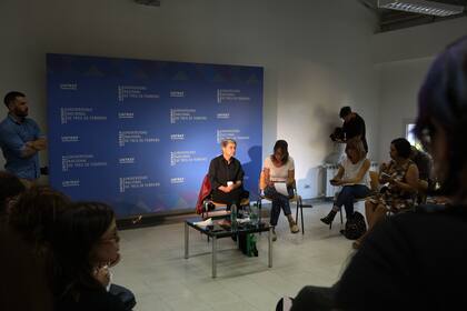 Judith Butler en una entrevista colectiva con la prensa