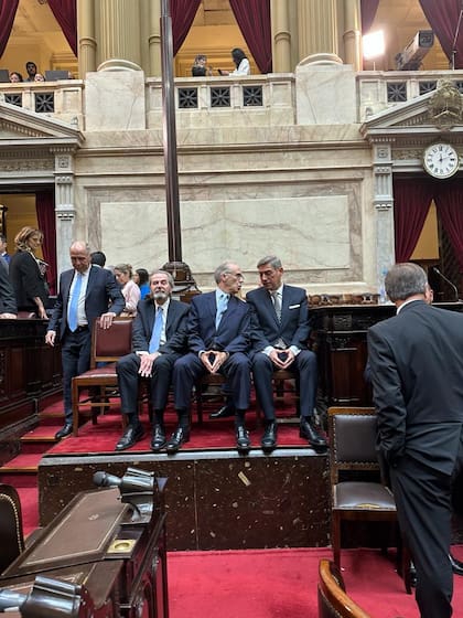Jueces de la Corte escuchan el discurso de Milei