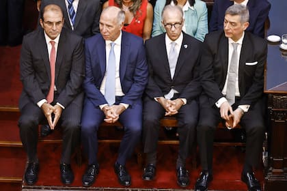 Jueces en la apertura de sesiones ordinarias en el Congreso Nacional