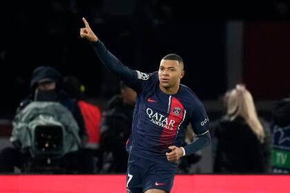 Juega PSG de Kylian Mbappé