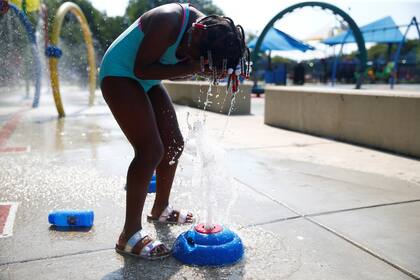 Juegos de agua en el vecindario de Shaw, en Washington DC