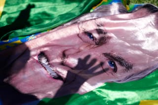 Juez brasileño ordena arresto domiciliario para 10 personas por complot de Bolsonaro