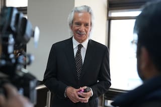 Juez otorga casa por cárcel al reconocido periodista guatemalteco José Rubén Zamora