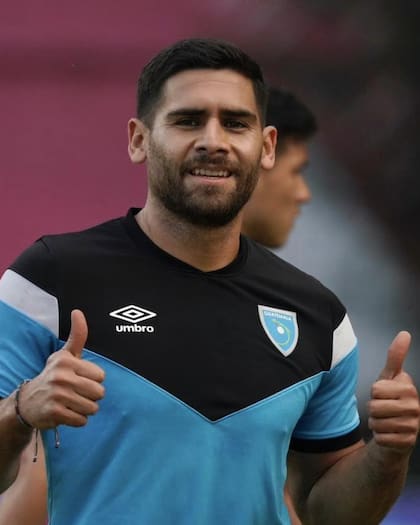 Jugador del equipo de la Selección de Guatemala en entrenamiento (Facebook/Federación de Fútbol de Guatemala)