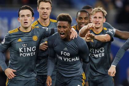 Jugadores e hinchas homenajearon a su presidente, que murió una semana atrás al desplomarse su helicóptero