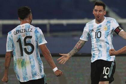 Jugar con Messi, esos momentos para siempre; "Digamos que es uno más del montón, pero al mismo tiempo es un extraterrestre", explica Nico