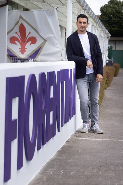 Jugó en Inter, Roma, Genoa y Torino... pero Burdisso es el director deportivo de Fiorentina:  “El futbolista argentino tiene mucho que aprender al llegar a Europa”, avisa