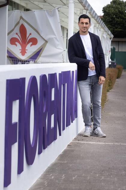 Jugó en Inter, Roma, Genoa y Torino... pero Burdisso es el director deportivo de Fiorentina: “El futbolista argentino tiene mucho que aprender al llegar a Europa”, avisa