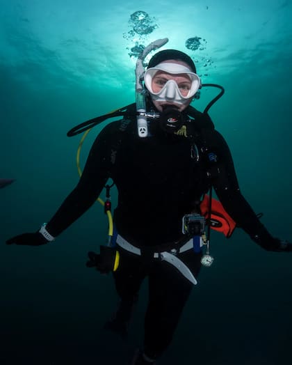 Jules Casey es una buceadora australiana que se dedica a explorar el mar