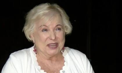 Julia Jonkowski, la mujer que descubrió un millonario depósito en su cuenta de banco.