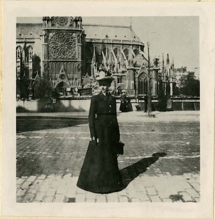Julia Morgan en París, en 1901